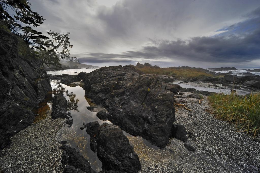 Black Rock Oceanfront Resort Ucluelet Exterior foto